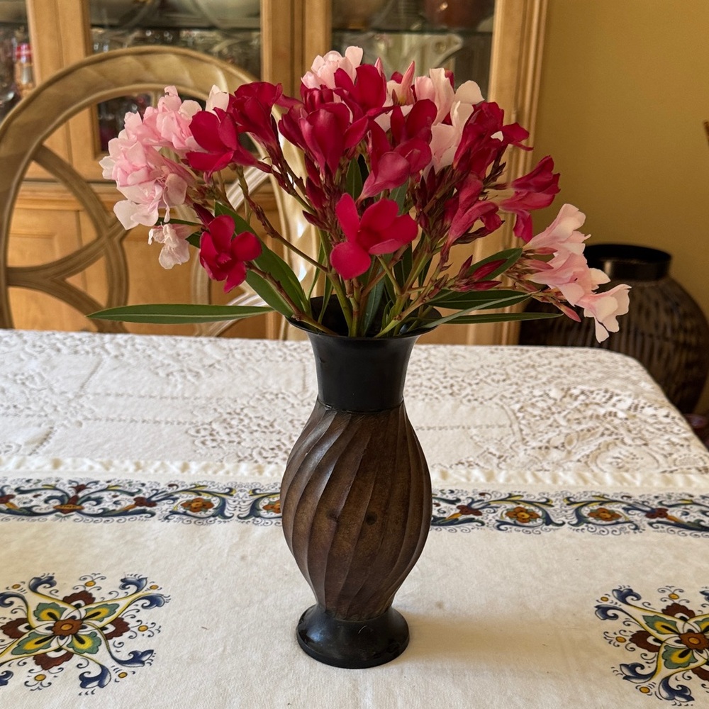 🩷 Pottery Barn; Made in India, Bronze & Mocha Sturdy Flower Vase/Decor 9” Tall!